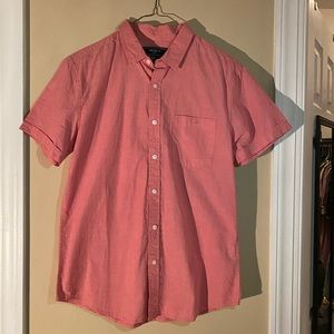 Men’s salmon short sleeve button down
